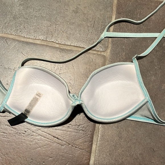Victoria’s Secret bathing suit bikini top Sz 32B - Picture 10 of 10